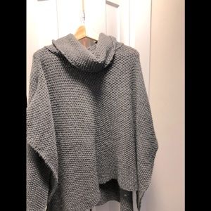 Women’s pullover poncho
